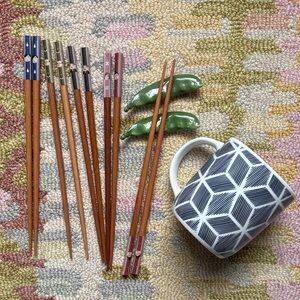 14-pc Japanese Bundle: Daiso Mug, pea pods, 10 wooden chopsticks (5 sets)